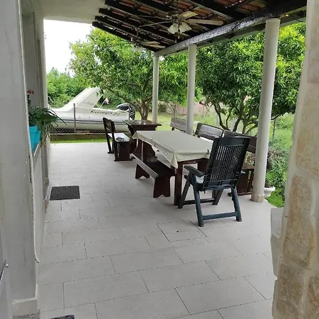 By The Sea Kastel Stafilic, - 21087 公寓 *